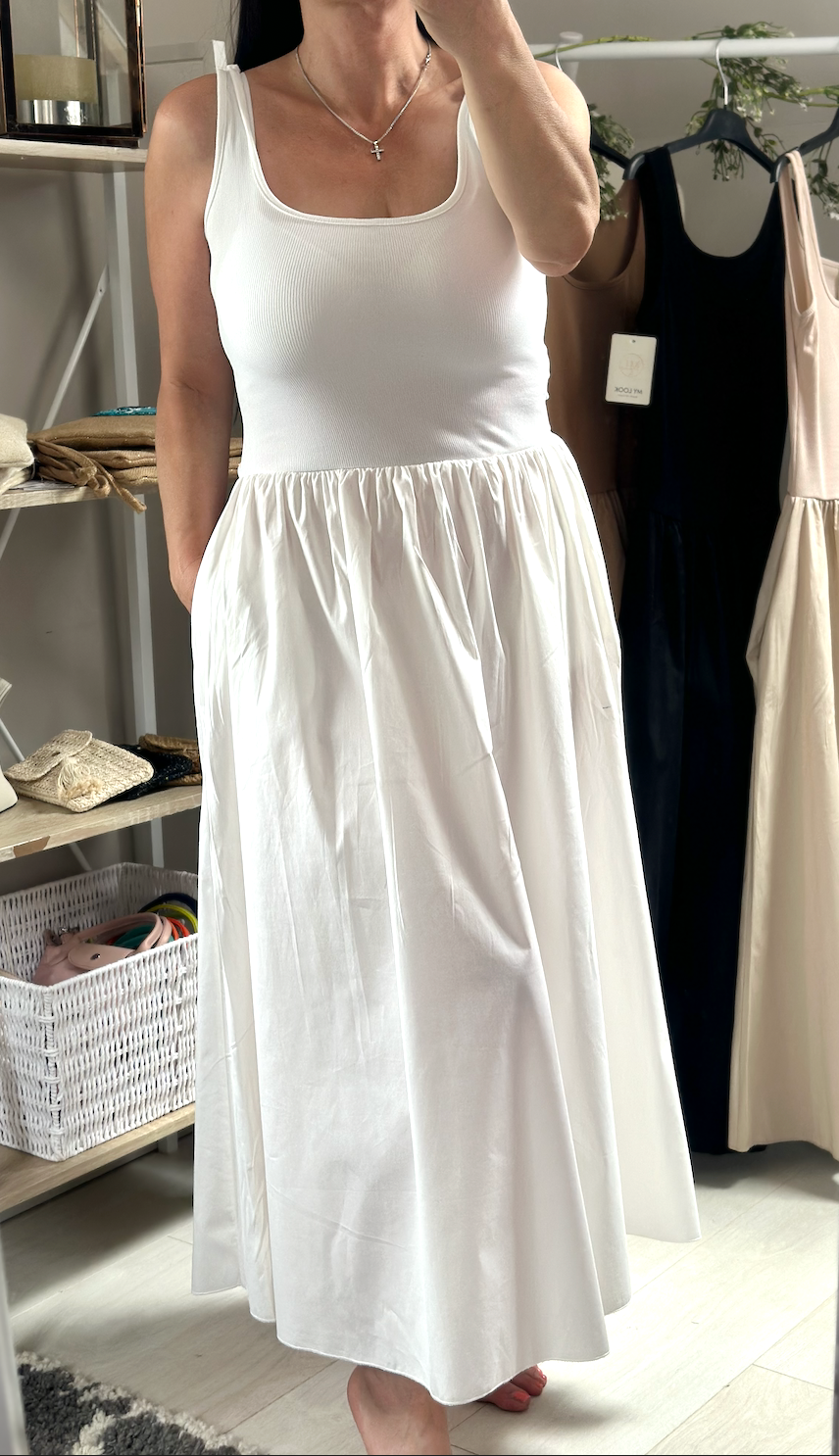 Made in Italy White Square Neck Sleeveless Pocket Dress