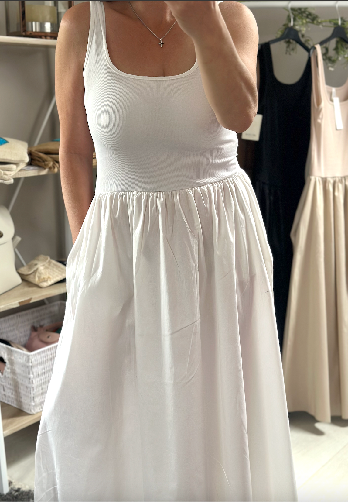 Made in Italy White Square Neck Sleeveless Pocket Dress