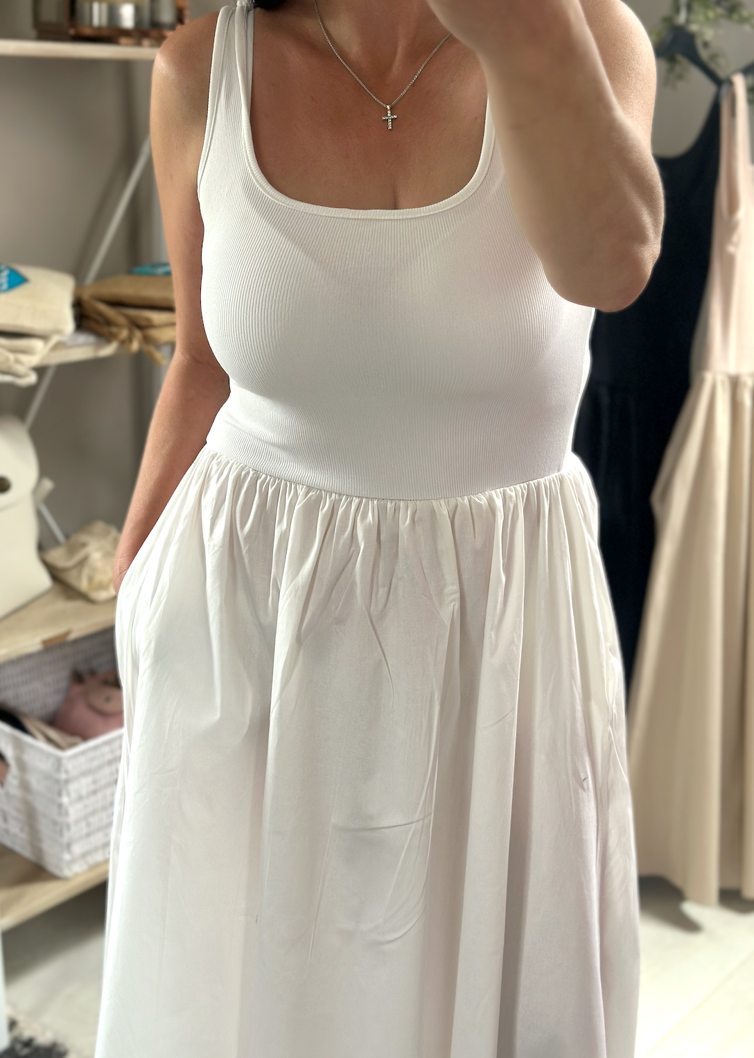 Made in Italy White Square Neck Sleeveless Pocket Dress