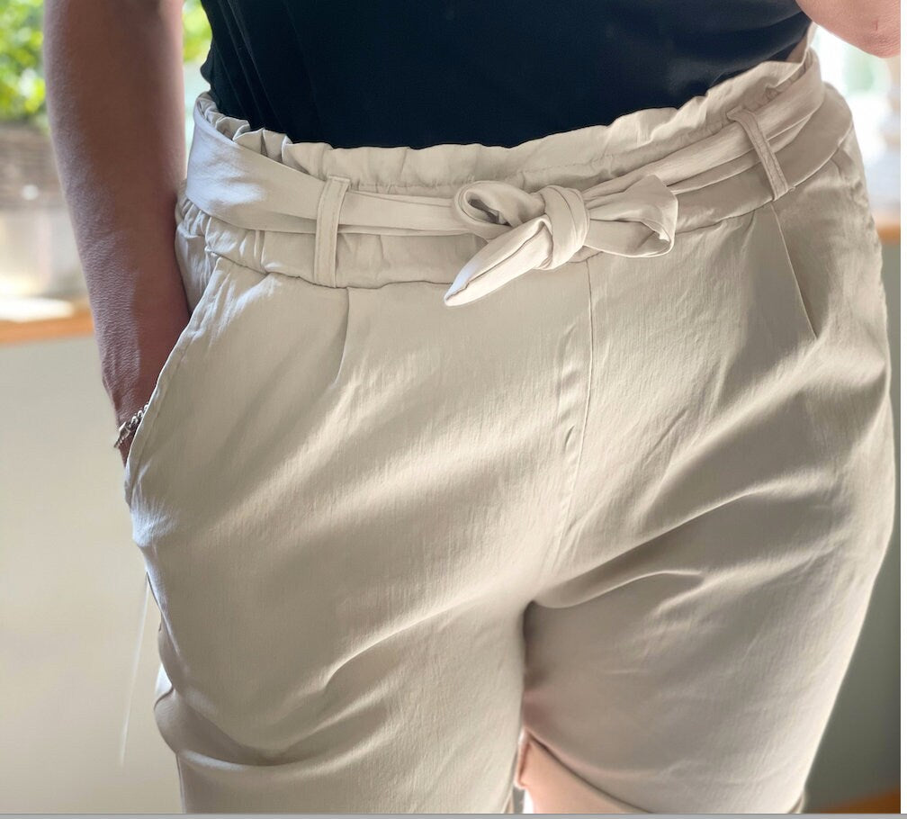 Made in Italy Beige Paper Bag Beige Shorts