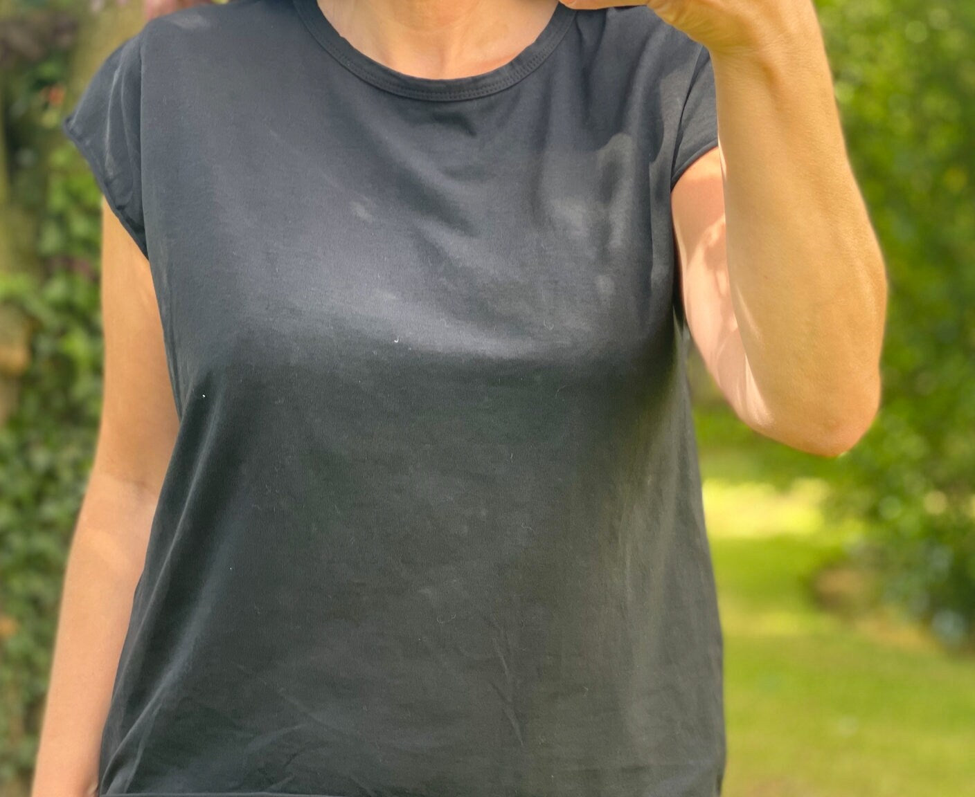 Made in Italy Black Cap Sleeve High Low Rolled Edge Top