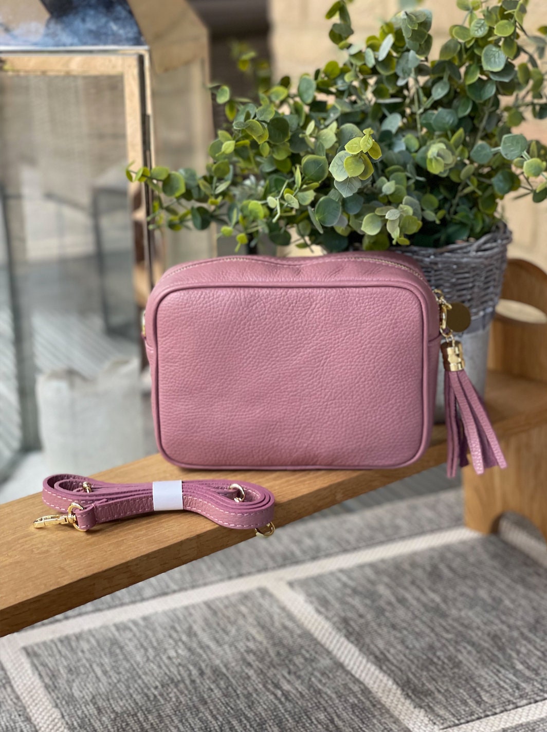 Made in Italy Rose Pink Genuine Leather Gold Side Tassel Leather Camera Bag Crossbody Bag Handbag Crossbody Strap