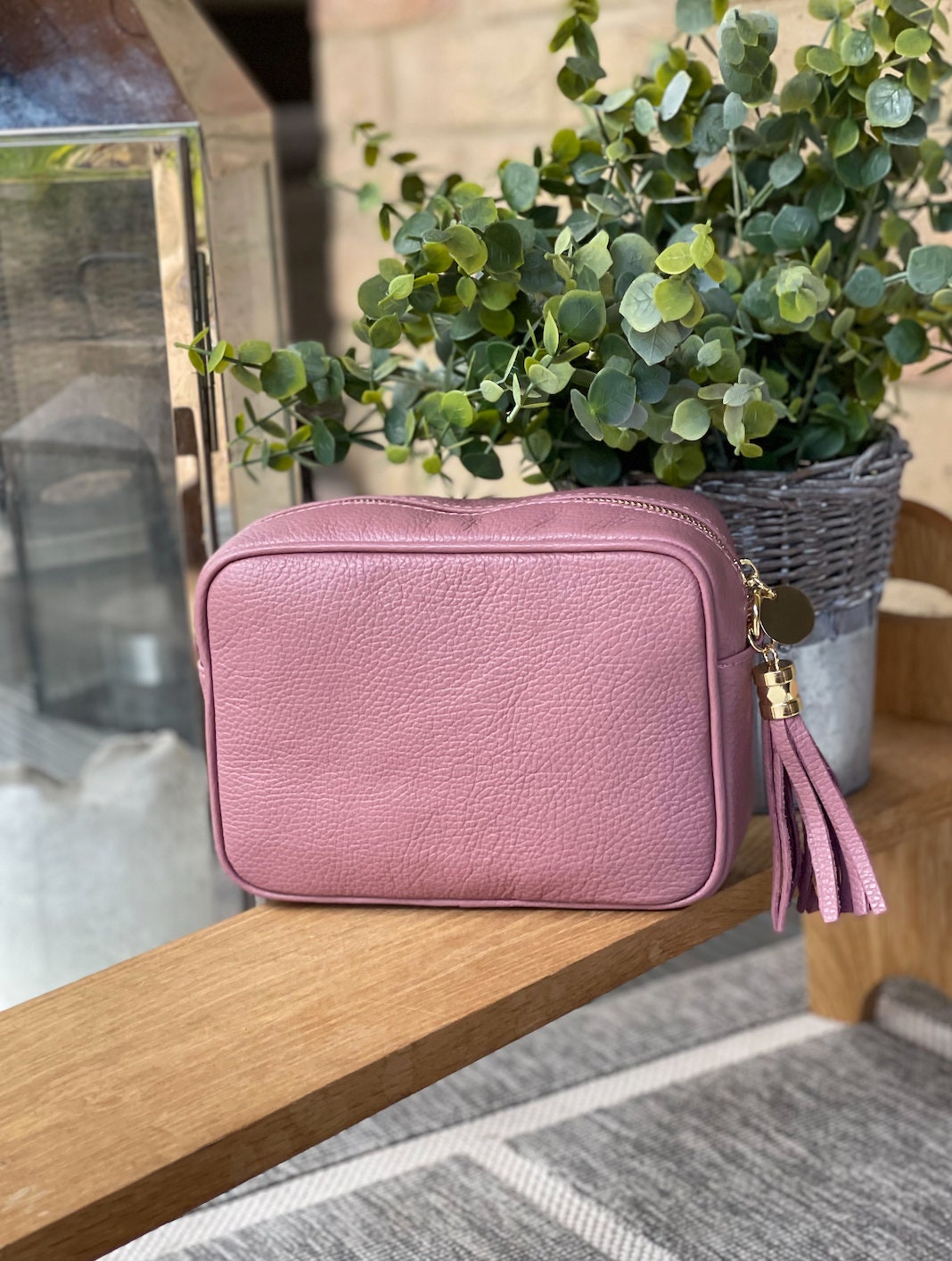 Made in Italy Rose Pink Genuine Leather Gold Side Tassel Leather Camera Bag Crossbody Bag Handbag Crossbody Strap